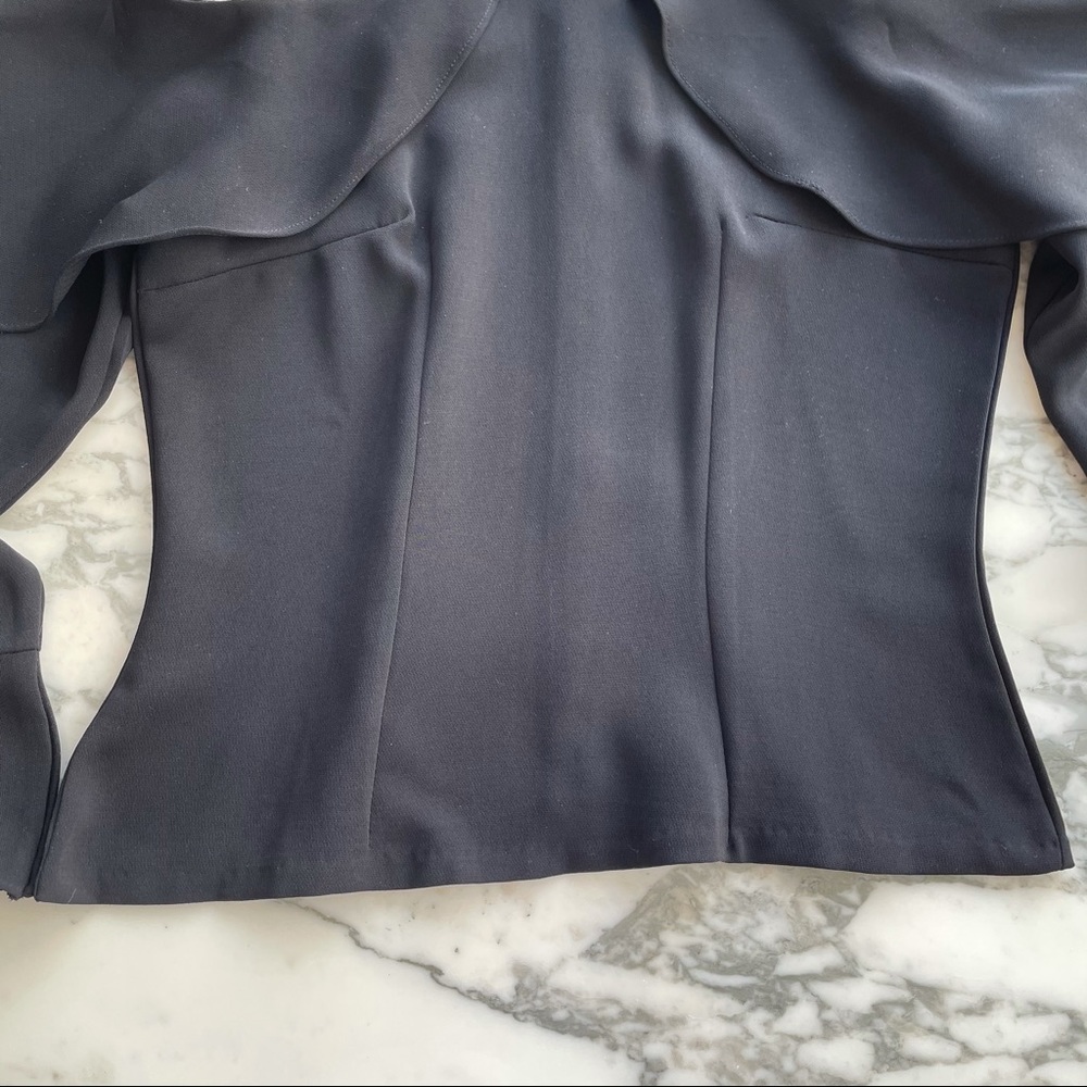 STORETS Cold Shoulder Top - Picture 6 of 9